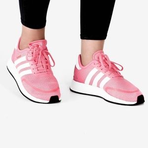 New Adidas sneakers womens 8/juniors 6.5